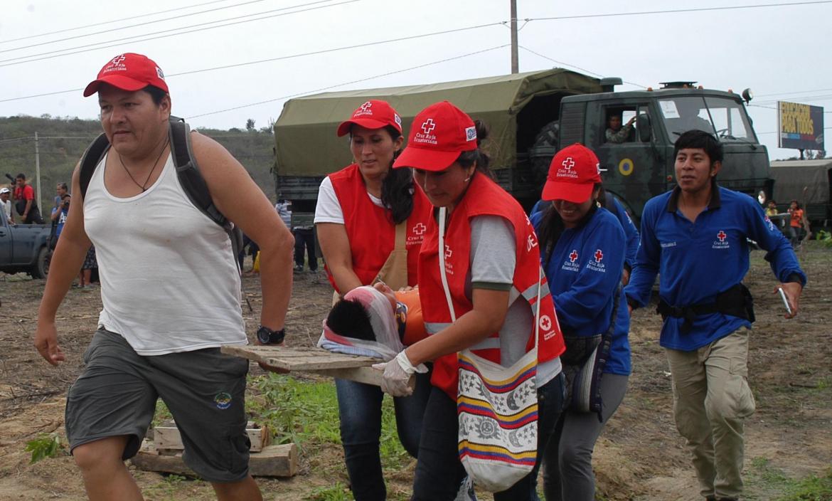 Imagen Personal de la Cruz Roja%2c apoyará (26038323)