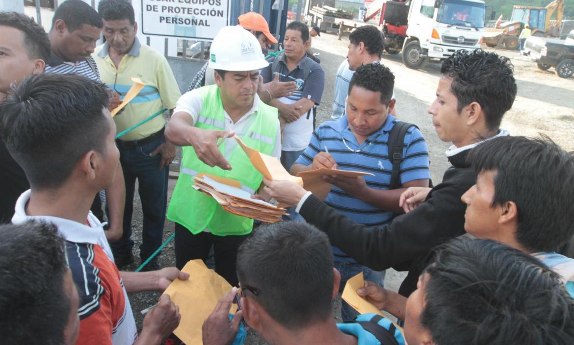 BÚSQUEDA DE TRABAJO EN LAS OBRAS DE CONSTRUCCIÓN DEL HOSPITAL DEL INSTITUTO ECUATORIANO DE SEGURIDAD SOCIAL (IESS) DEL NORTE, EN GUAYAQUIL