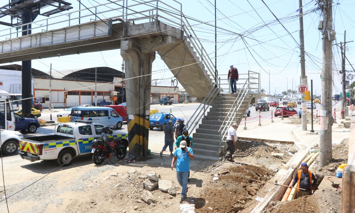 Puente peatón