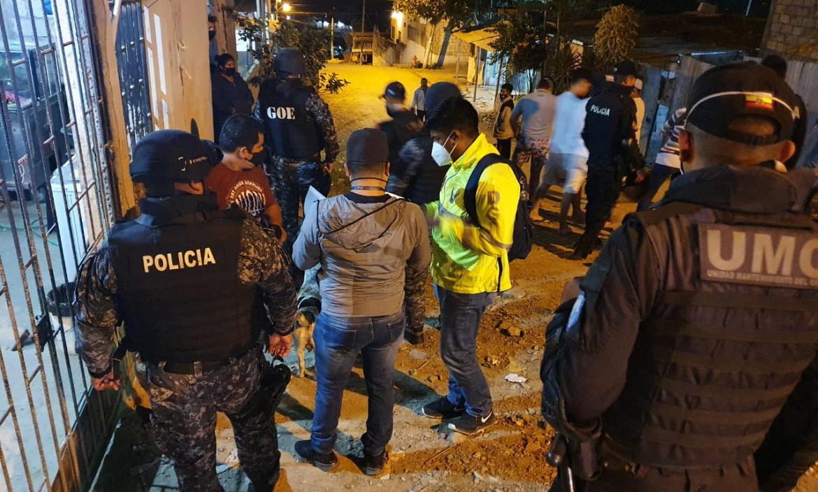 Los allanamientos se realizaron en Guayaquil y Quevedo. Participaron policias del GIR, UMO y DGI.