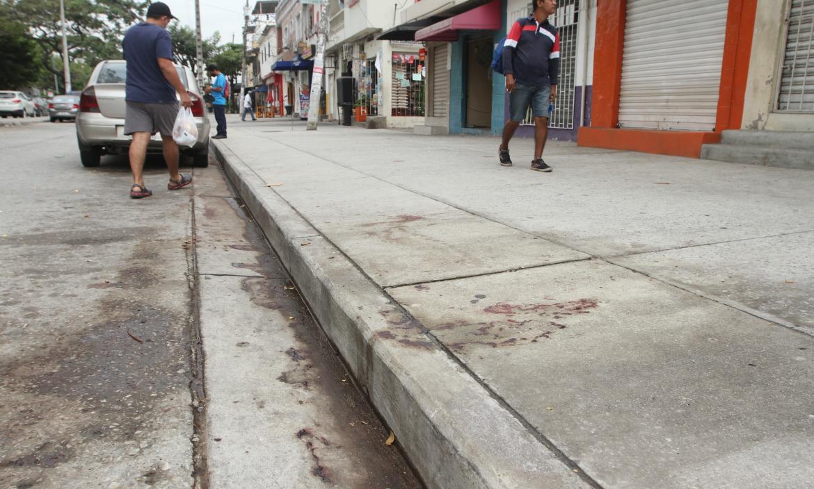 En este lugar, Gabriel Ortega recibió cuatro tiros. Ayer, moradores aún comentaban el hecho que los alarmó.
