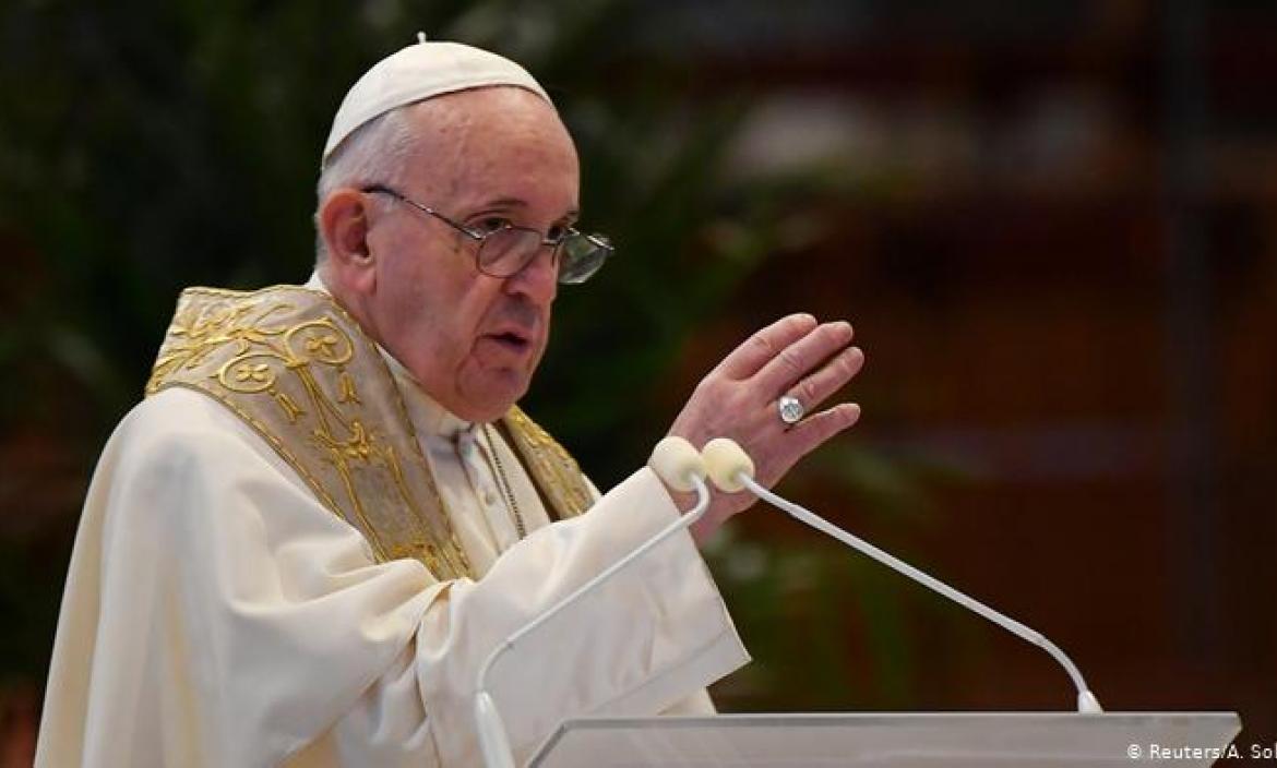 El Papa Francisco dice que hay que evitar las ideologías.