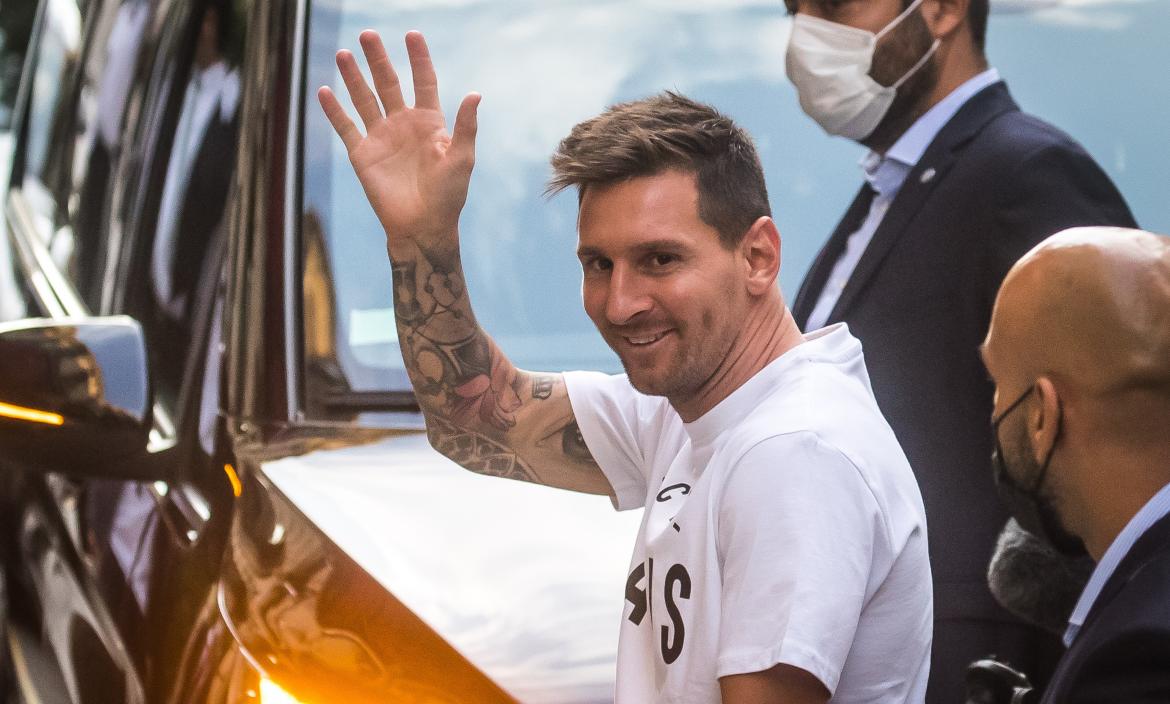 Lionel Messi Arrives T (6874949)