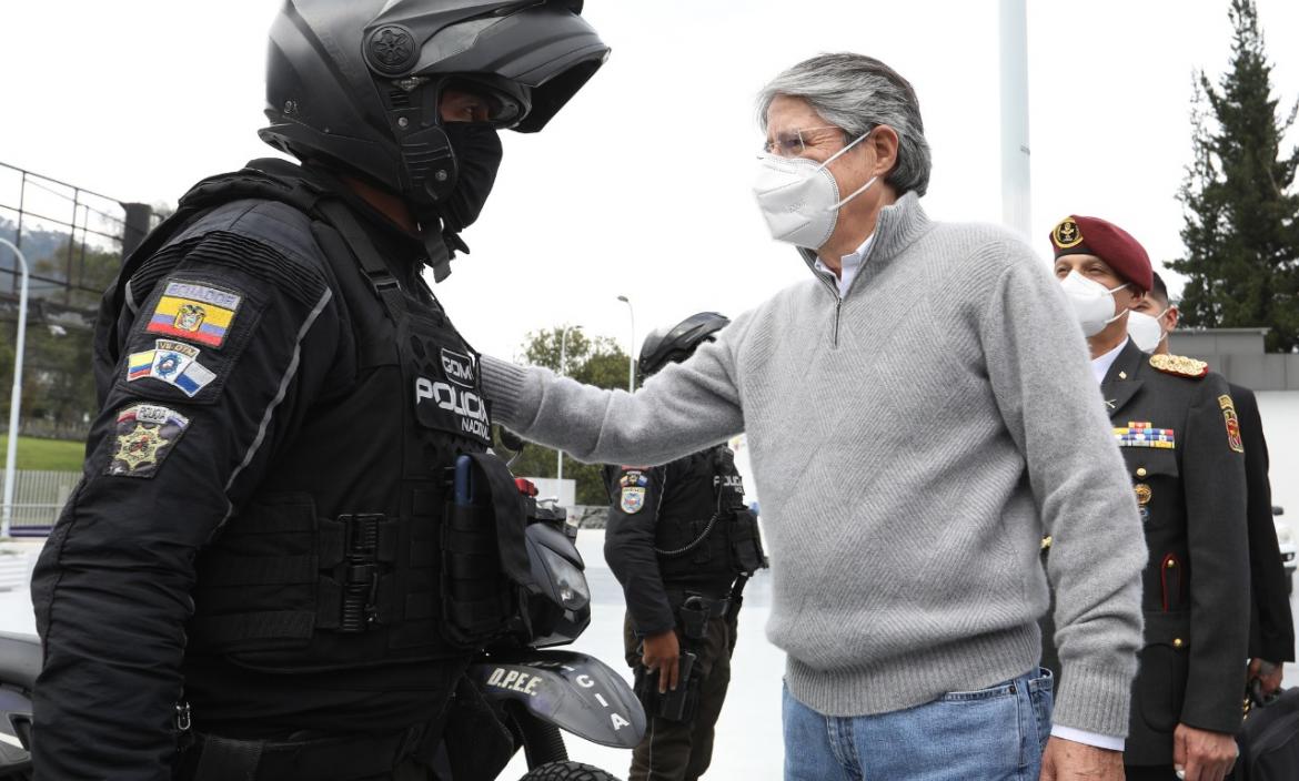 El presidente Guillermo Lasso, acudió al Distrito de Policía, Eugenio Espejo, en Quito.