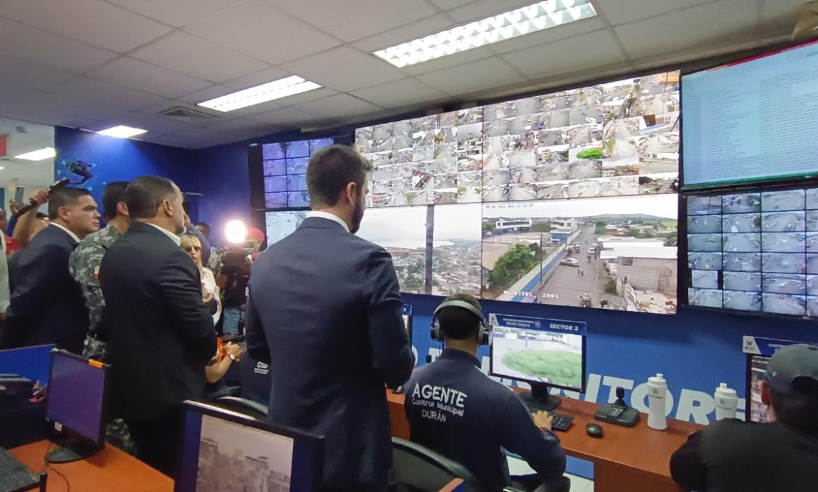 El monitoreo de las cámaras se realiza desde un departamento ubicado en el Comando de la Policía Nacional, en la ciudadela El Recreo.