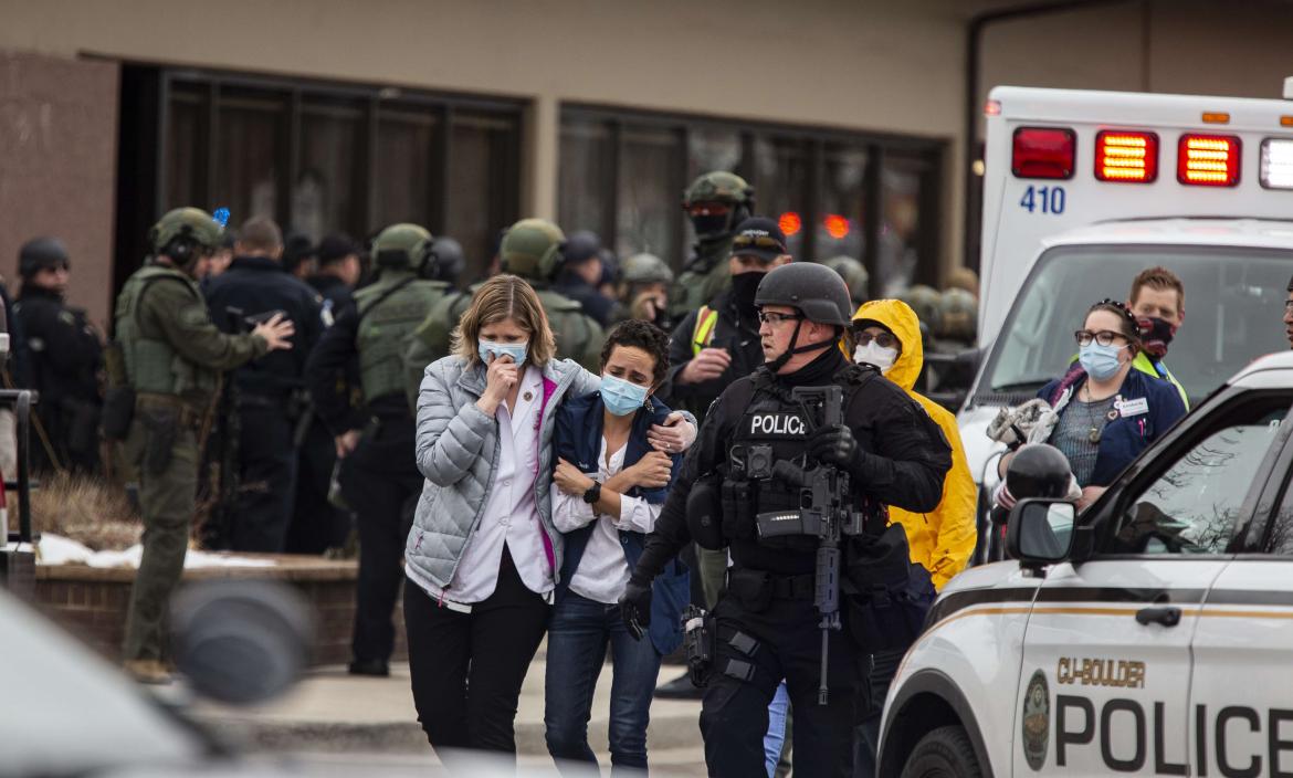 Detenido sospechoso de matar a seis personas en tiroteo de 4 de julio en EEUU