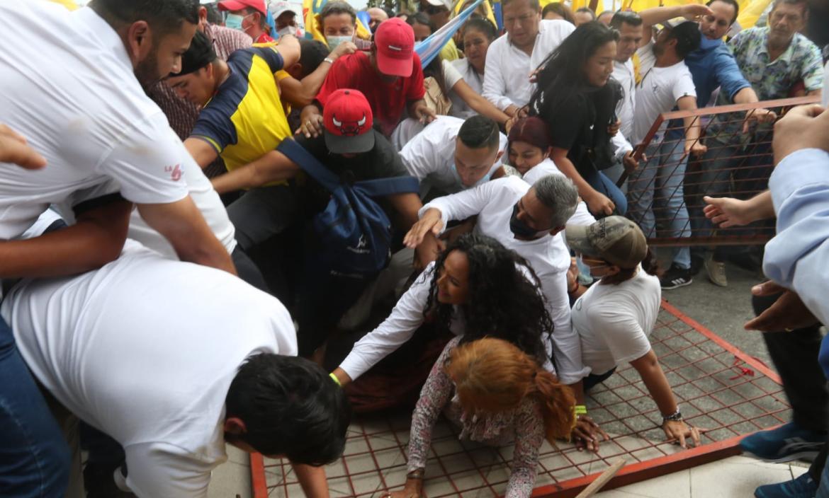 En medio de un alboroto el PSC inscribió a sus candidatos en la provincia del Guayas
