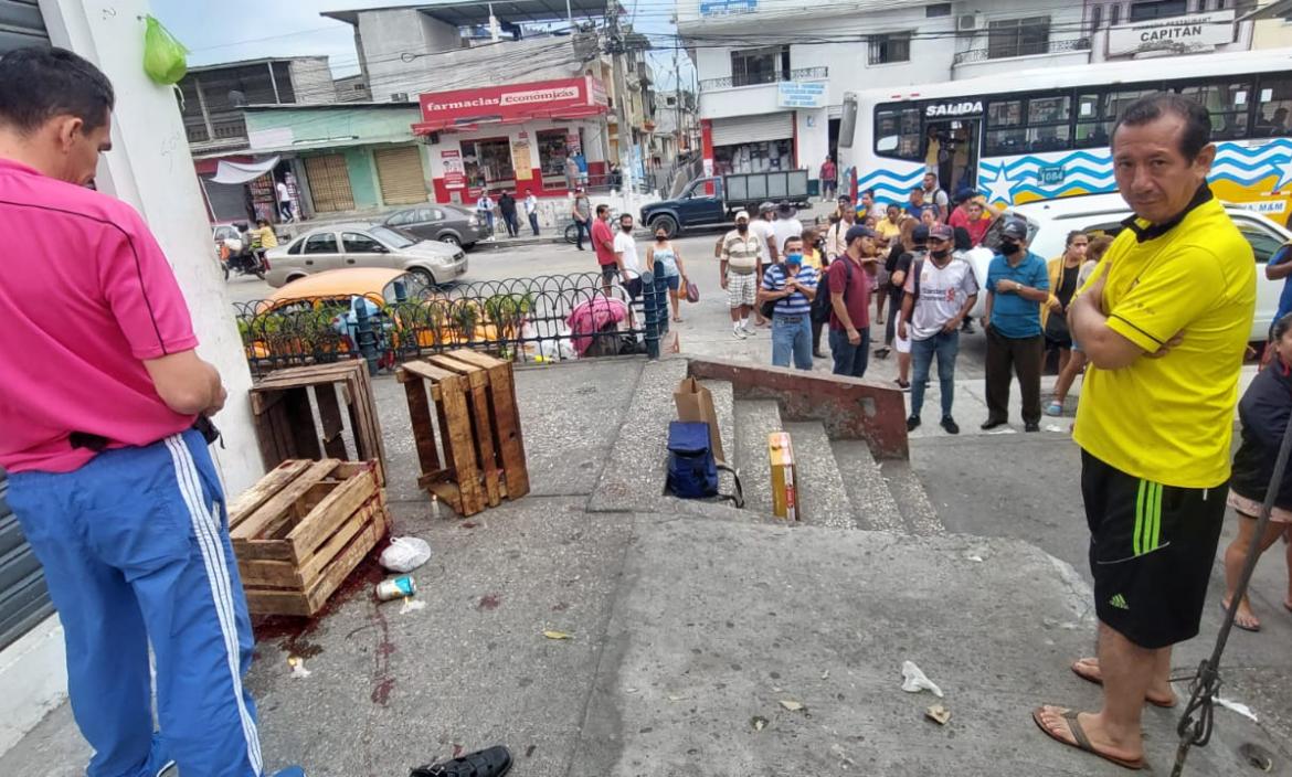 dos asesinados en la martha de roldós