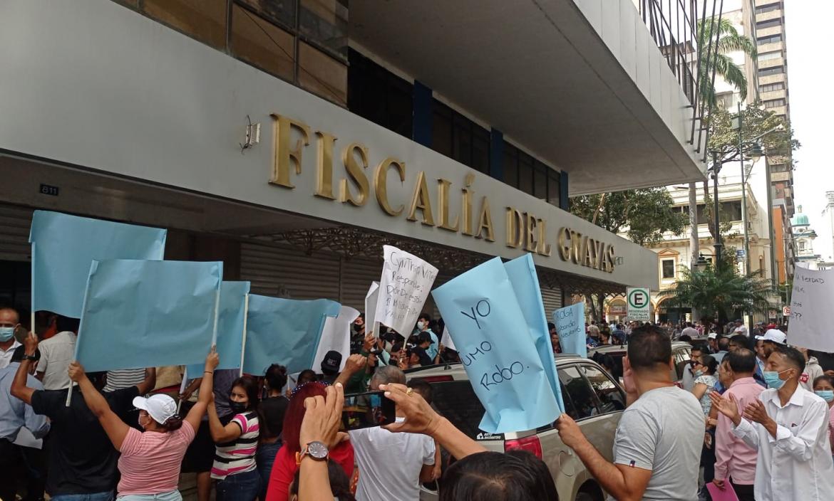 Guayaquil: Plantón contra la administración de Cynthia Viteri