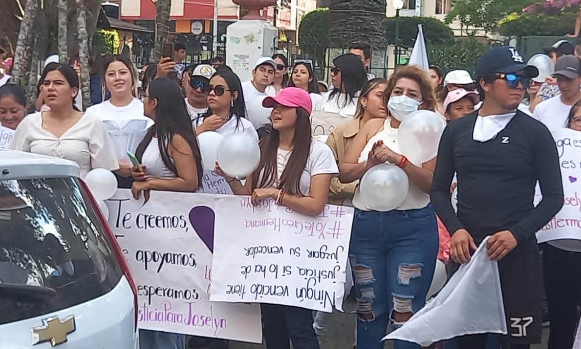 Caso María Belén Bernal: En Baños realizan plantón permanente por la cadete detenida