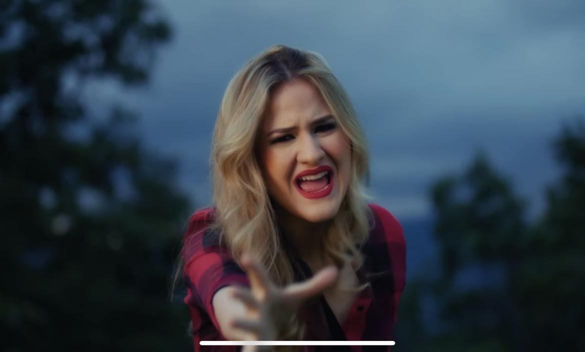 La cantante Mar Rendón estrenó videoclip del tema 'Laura no está'.