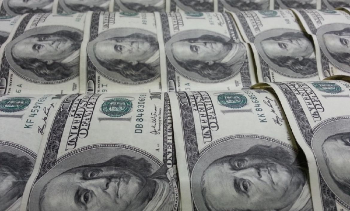 El dólar roza los 5.000 pesos en Colombia