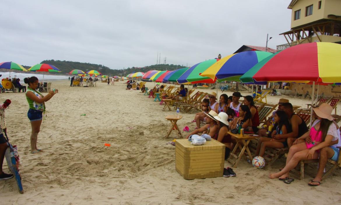 Santa Elena: Las playas lucieron vacías, pero los turistas disfrutaron de tranquilidad