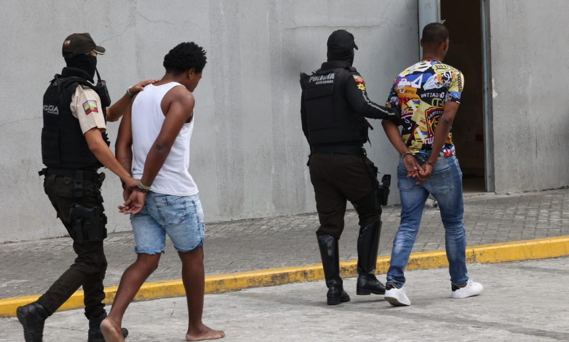 Presuntos sicarios fueron detenidos luego de matar a un hombre en el sur de Guayaquil