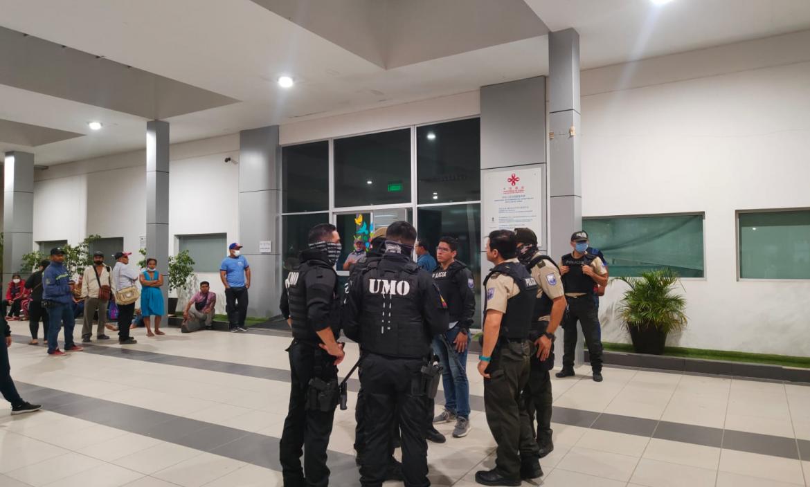 Manabí: Autoridades activan Comité de Emergencia del Hospital Napoleón Dávila de Chone