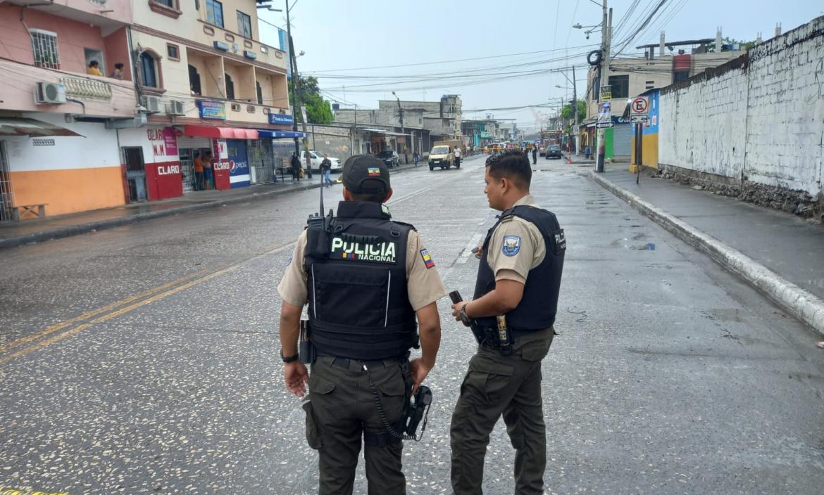 A dos hombres les pararon la marcha a bala en el Guasmo sur de Guayaquil