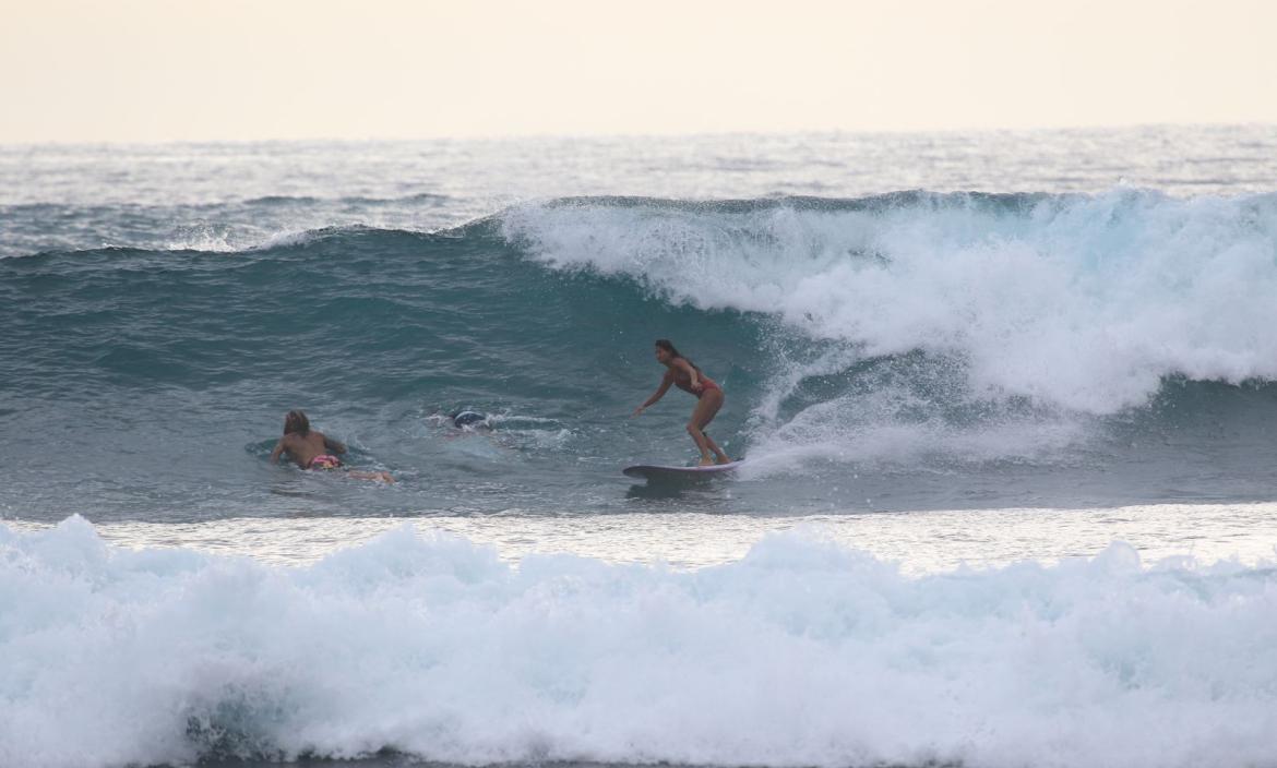 Fanny Villao surf Ecuador