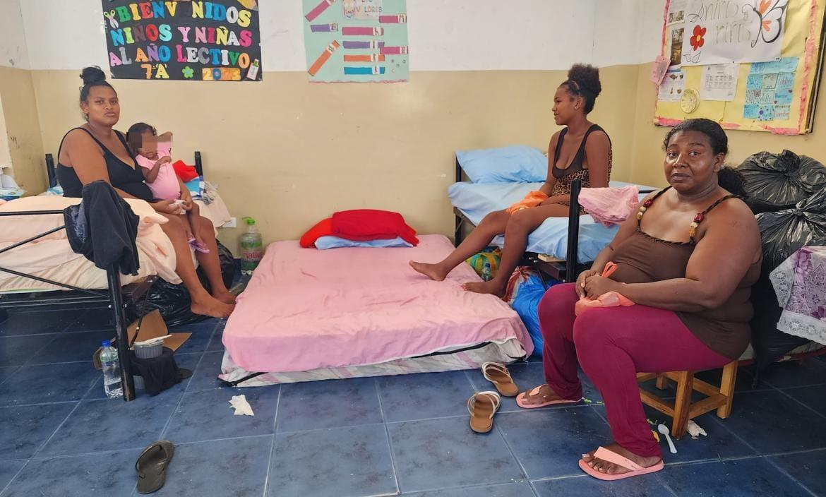 Al menos 842 personas se encuentran albergadas en cuatro centros establecidos para la asistencia a los afectados por las inundaciones en Esmeraldas.