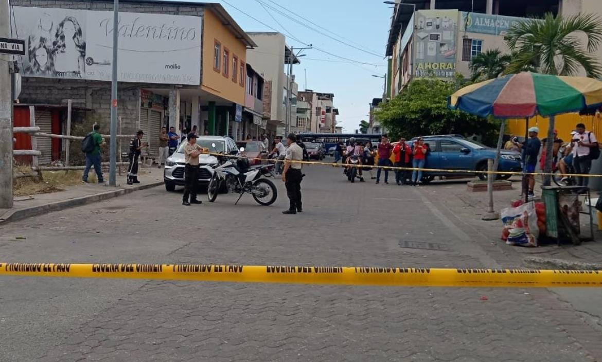 El hombre fue asesinado en Manta.