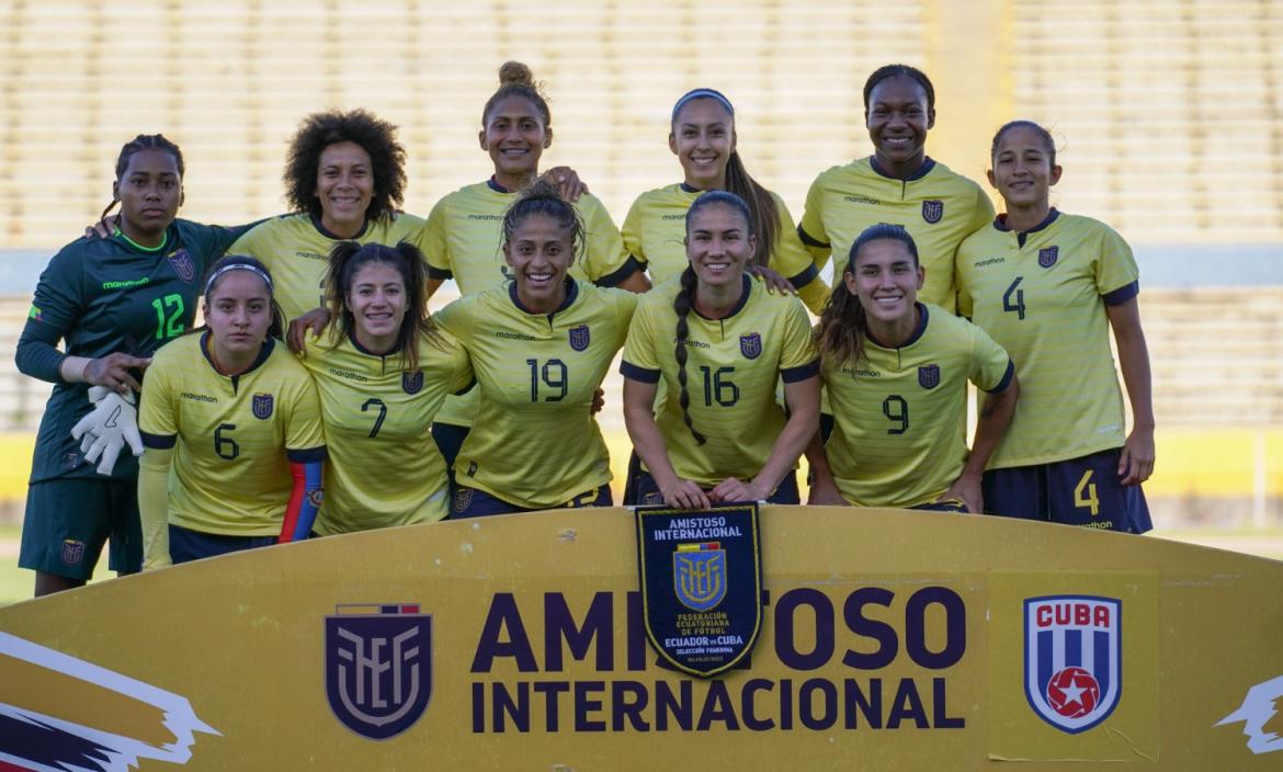 En julio pasado, el nuevo técnico de la Tri femenina, André Usme, convocó a 26 jugadoras, de ellas 13 fueron las legionarias. Vencieron a Cuba en los 2 partidos (1-0 y 2-0).