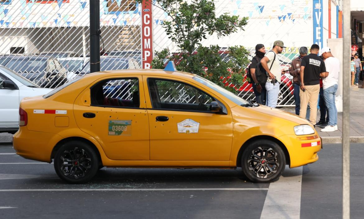 El taxi quedó en las calles Portete y Lorenzo de Garaycoa.