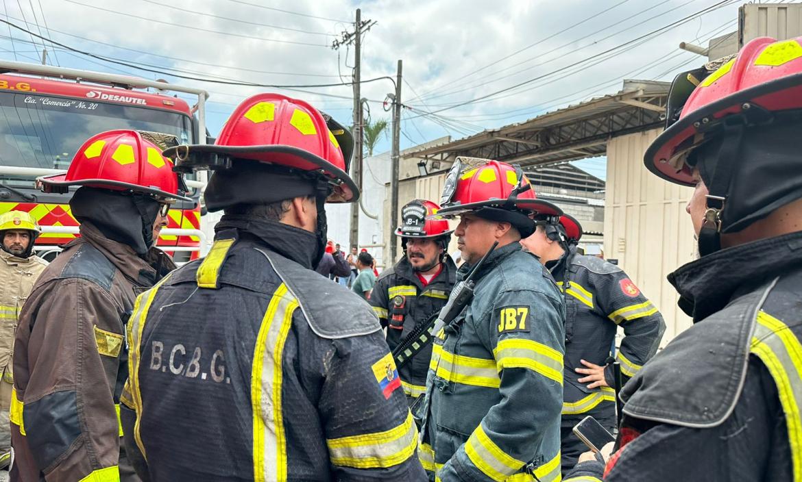 Los bomberos de Guayaquil reportaron un asalto a sus elementos.