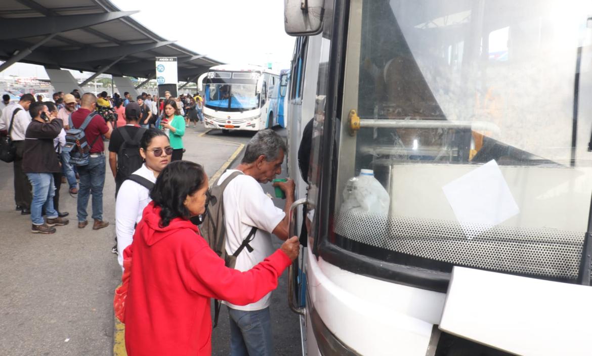 Algunos transportistas quitaron de vista la tarifa.