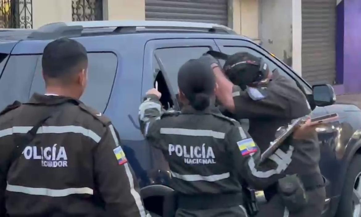 Hombre desapareció y abandonaron su carro en Guayaquil
