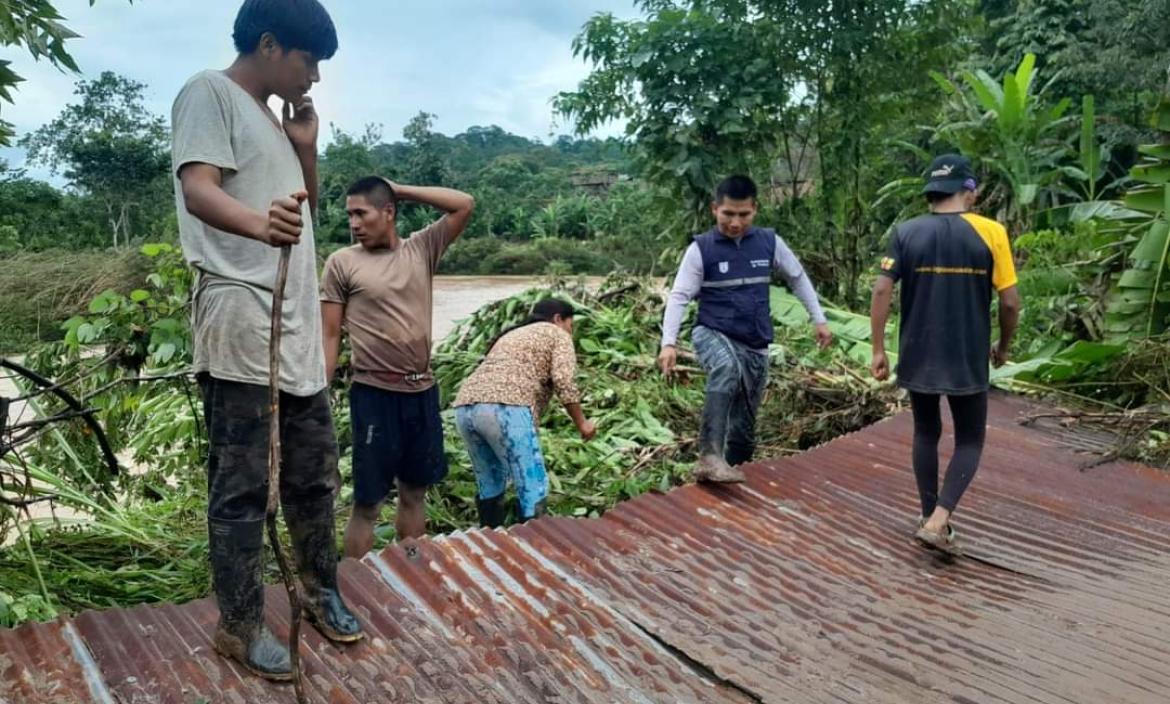 Los socorristas llegaron hasta las zonas afectadas para analizar los daños en ocho comunidades en Pastaza.