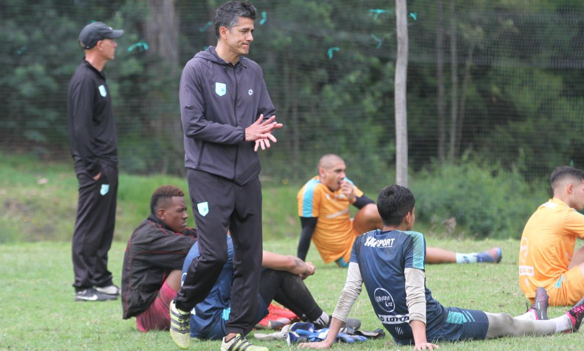 Cumbayá-entrenador-Norberto-Araujo