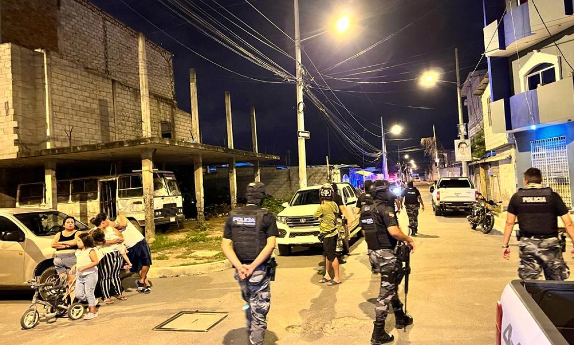 Hay zozobra en Puerto Bolívar por el secuestro de tres policías.