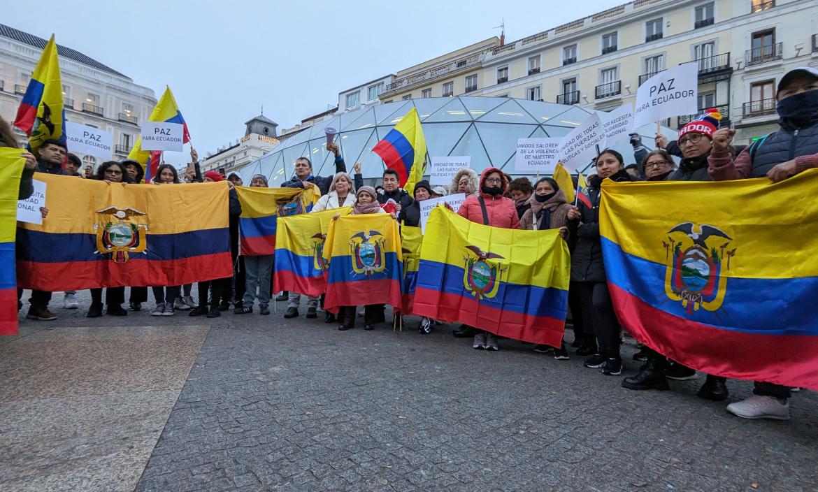 Decenas de compatriotas de varias comunidades de Madrid se dieron cita para pedir que vuelva la paz a Ecuador.