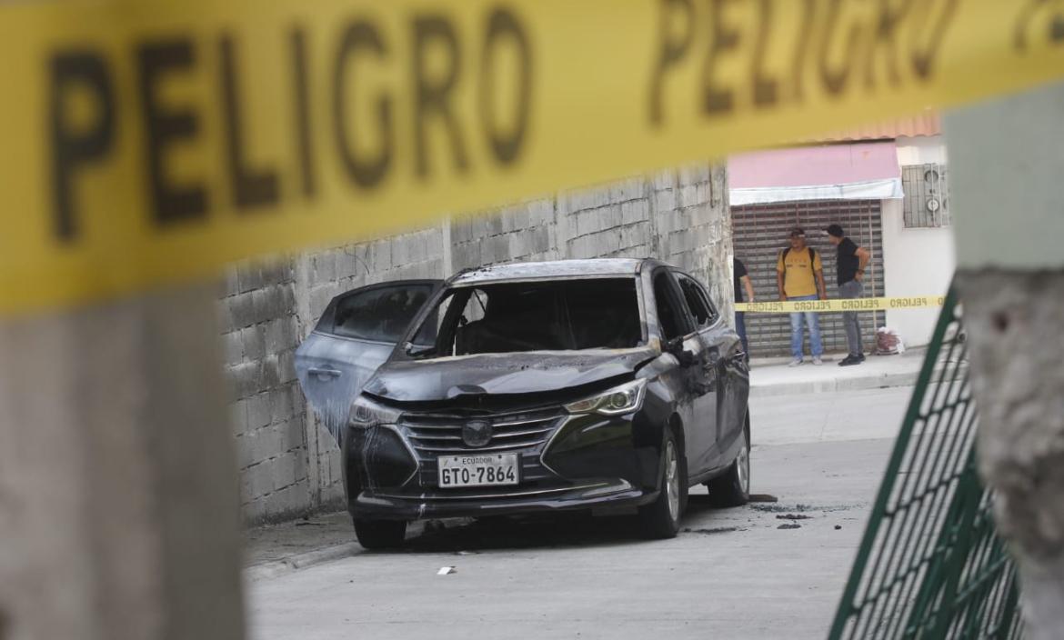 Un auto que habría sido usado en el crimen de César Suárez fue hallado incinerado.