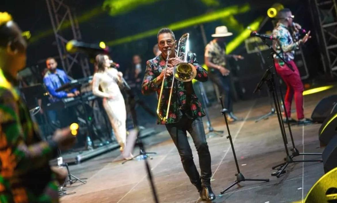 Alberto Barros llegará con su tributo a la Salsa colombiana a Manta.