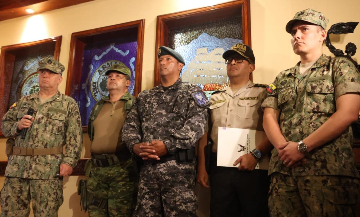 Las Fuerzas Armadas dieron cuenta y razón de sus operaciones en las cárceles de Guayaquil.