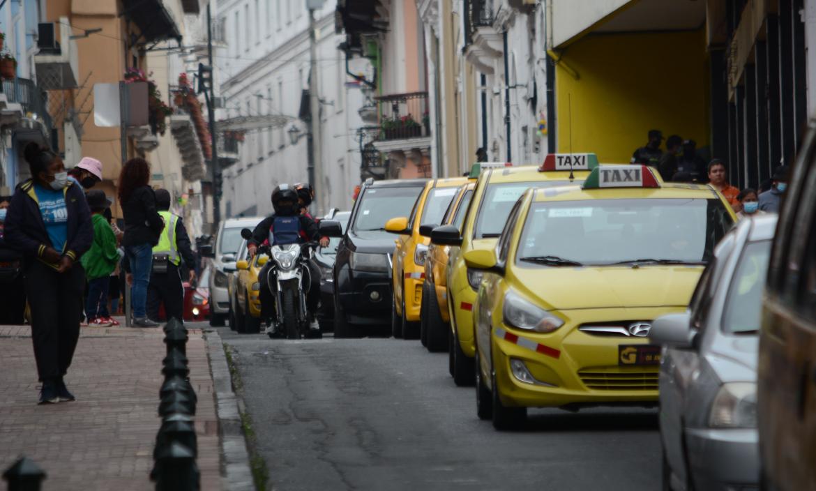 Uno de los objetivos del contraflujo vehicular en Quito es reducir la congestión que se registra en diferentes sitios de la urbe.