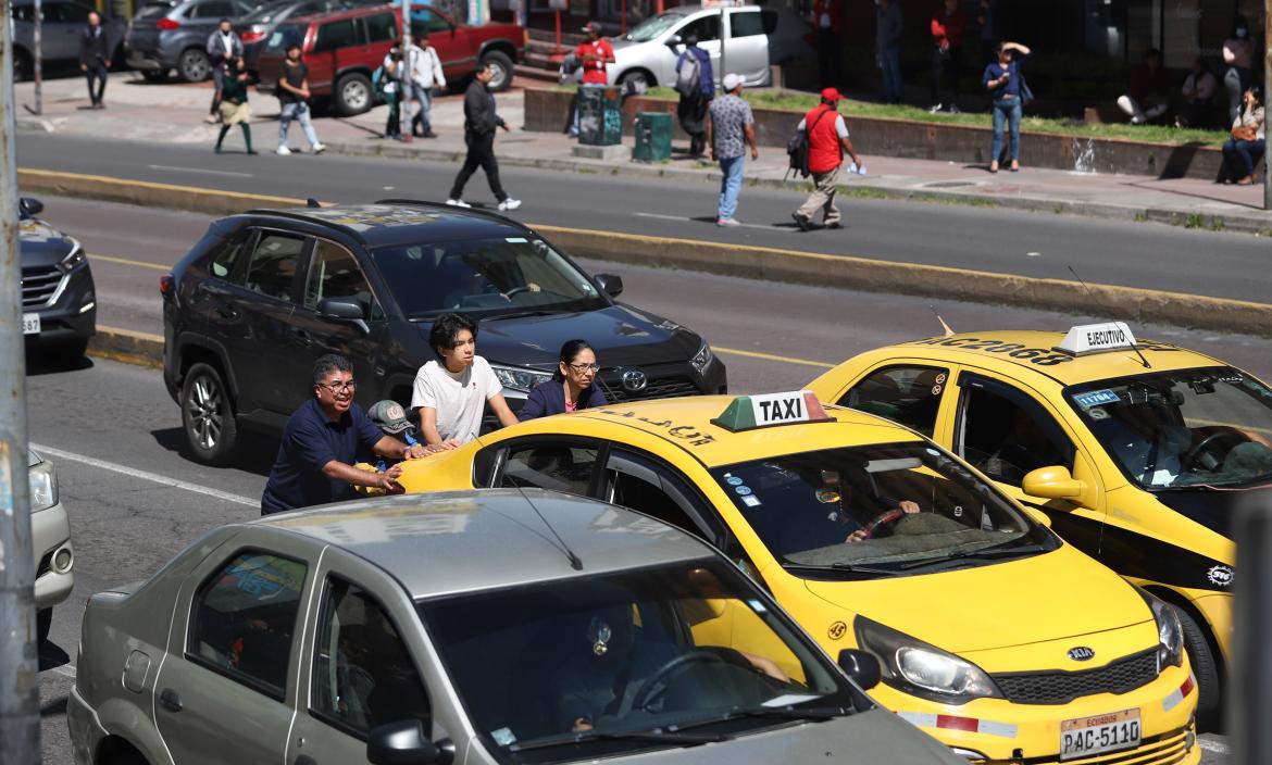 La medida de los contraflujos ayuda a la circulación vehicular. Esta se suele congestionar cuando algún vehículo sufre desperfectos.