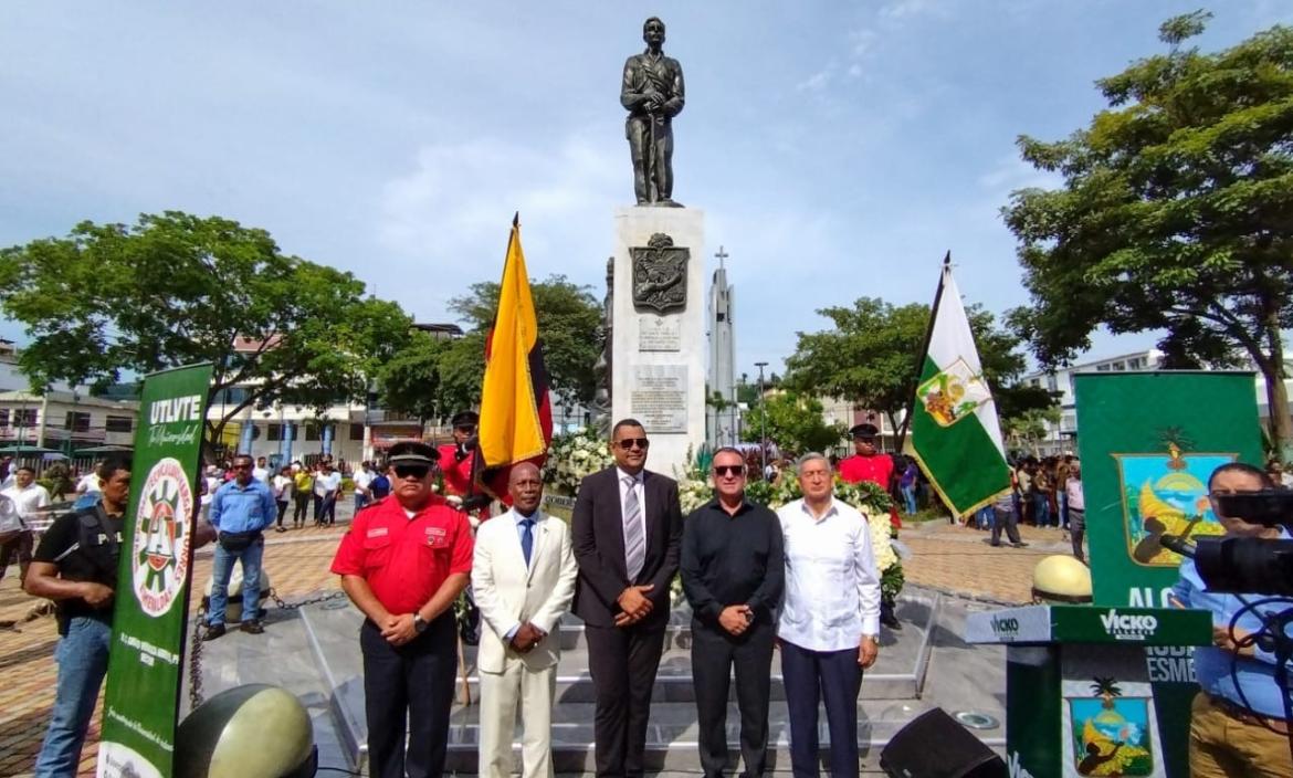 Autoridades rindieron tributo al coronel Vargas Torres, en Esmeraldas.