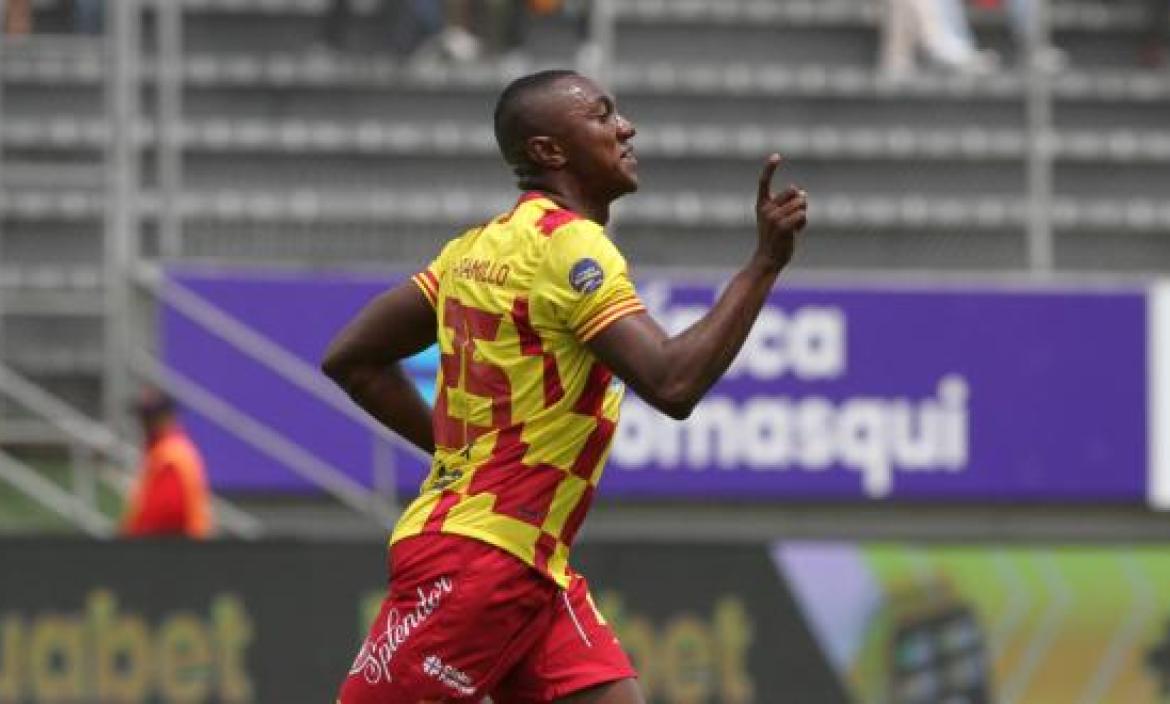 Renny Jaramillo marcó el primer gol de Aucas sobre Cumbayá.