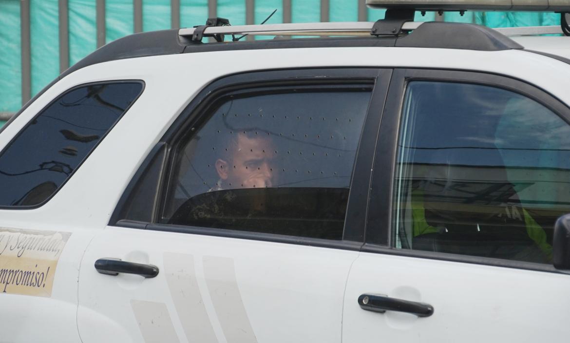 Tras la fuga de Jairo Zambrano, los guías penitenciarios encargados de la custodia fueron retirados el sitio en diferentes patrulleros, al igual que el conductor del vehículo del SNAI.