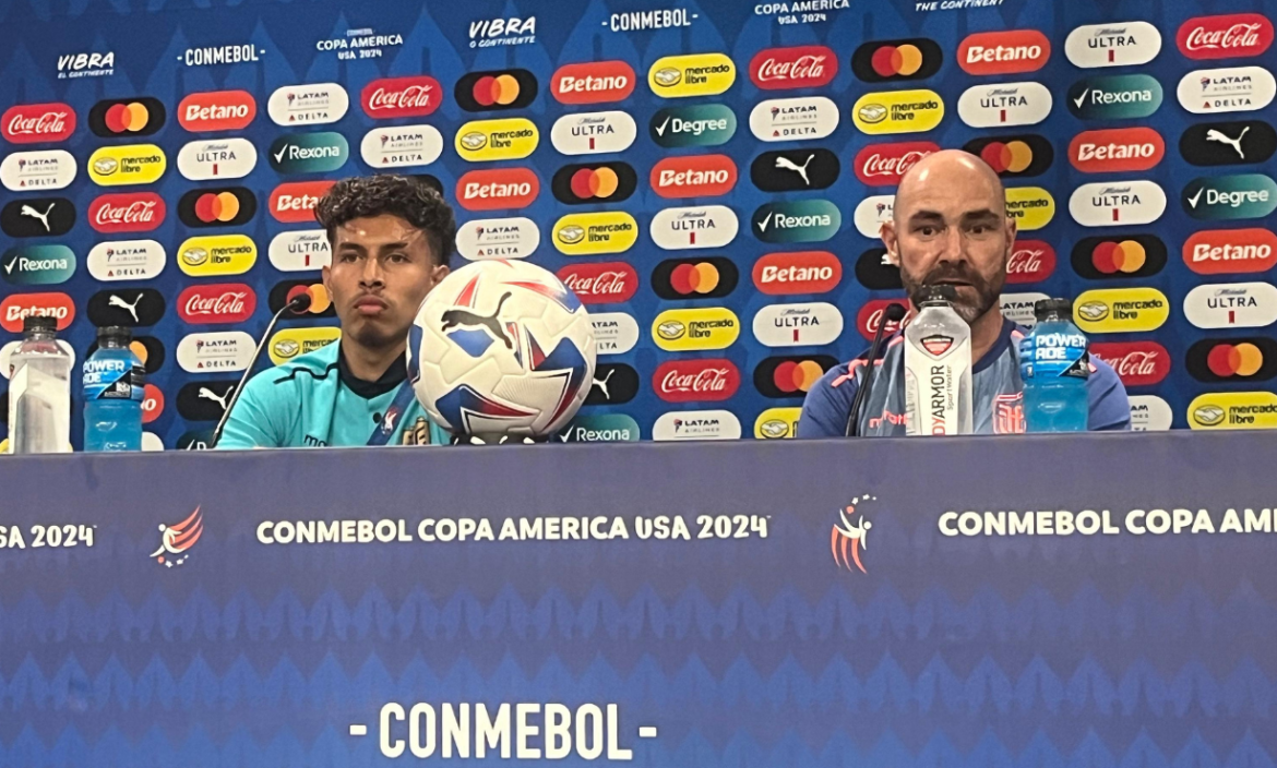 Sarmiento y Sánchez Bas hablaron ante la prensa.