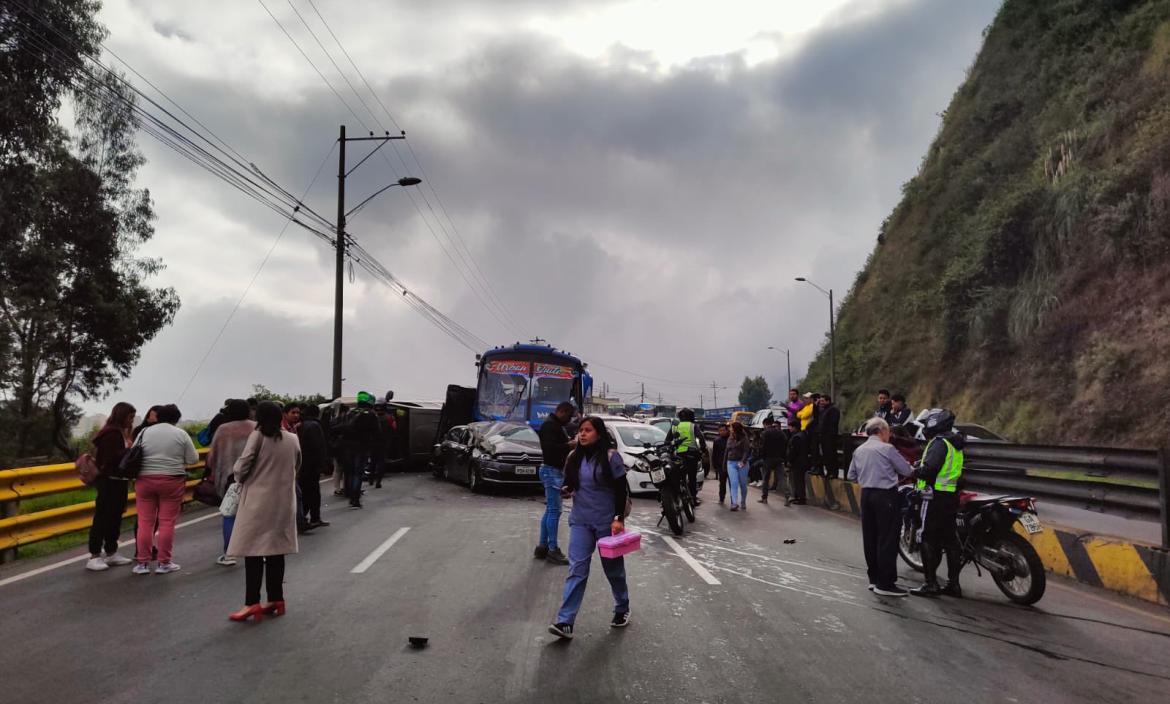 Accidente en la autopista Rumiñahui
