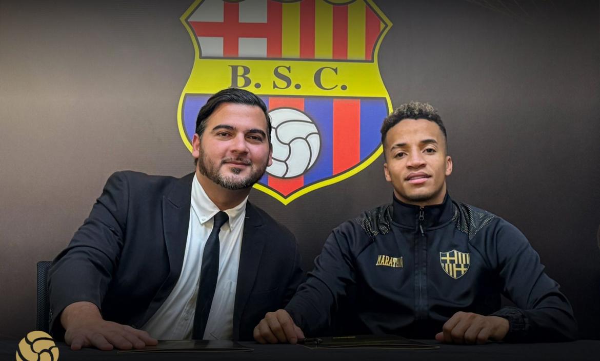 Antonio Álvarez y Byron Castillo que regresa a Barcelona.