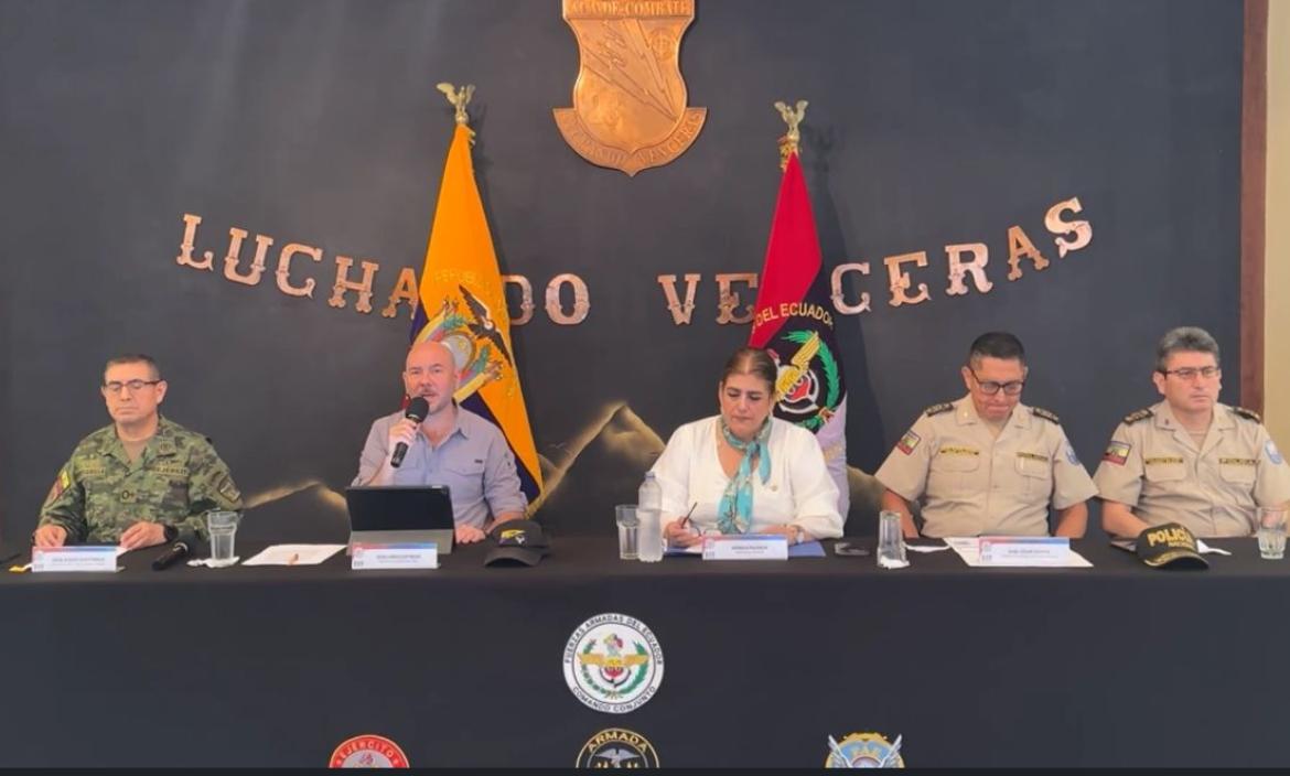 FUERZAS ARMADAS EN MANABÍ