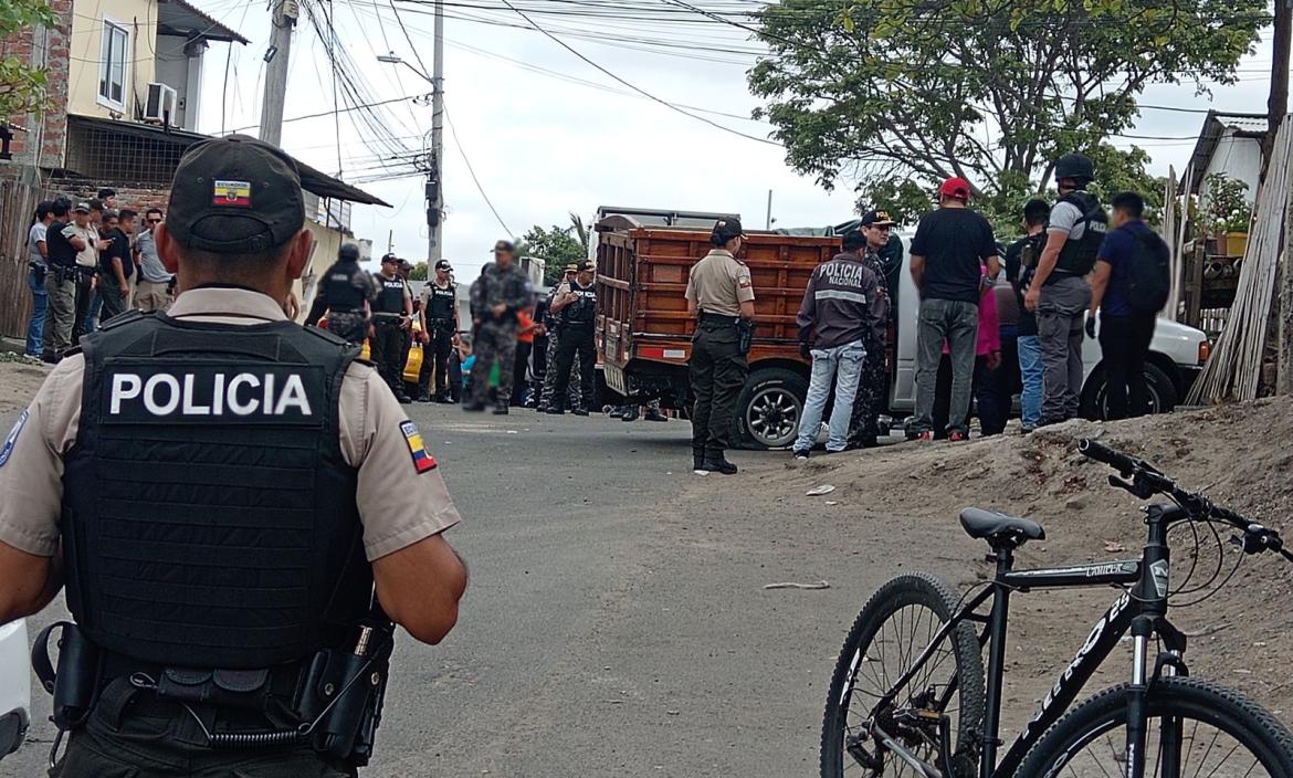 La muchacha fue aprehendida para investigaciones.