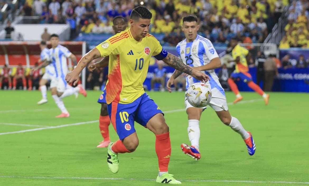 Argentina y Colombia disputan tiempos extras en Miami.