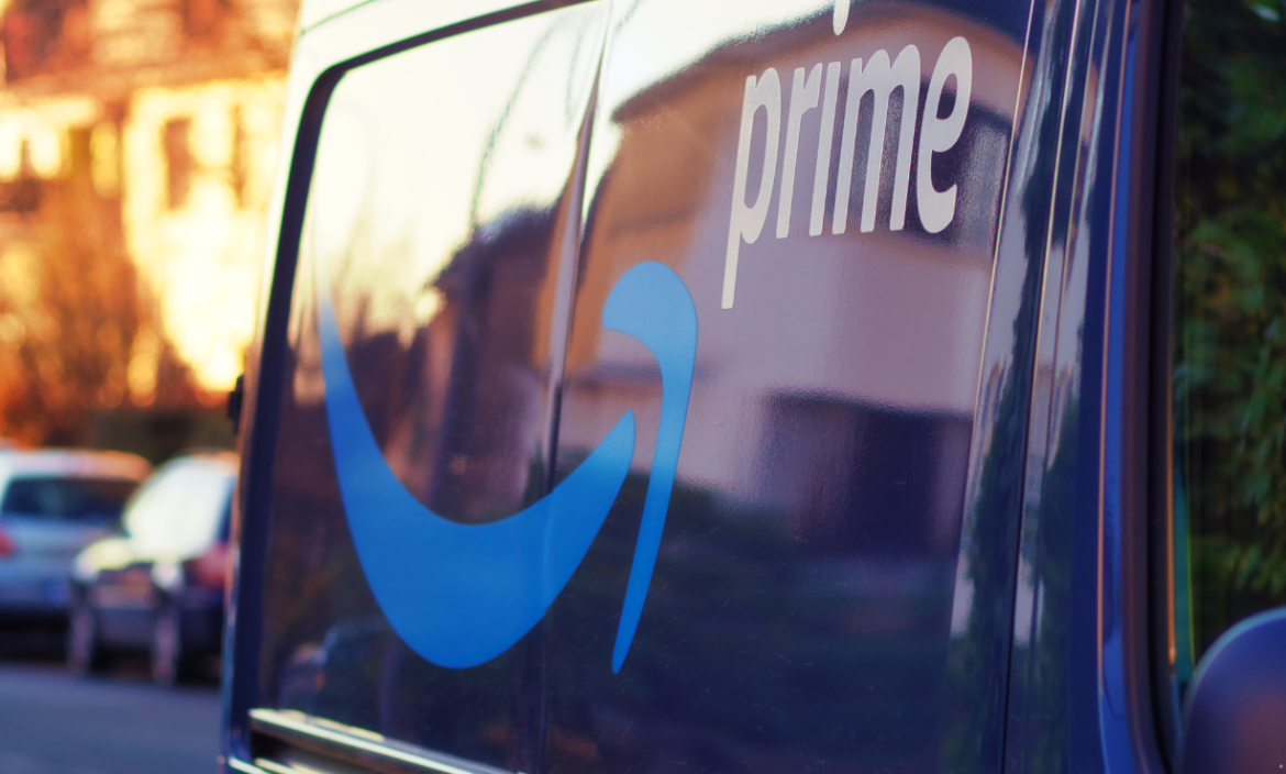 Aprovecha los beneficios de comprar en línea con Amazon Prime.