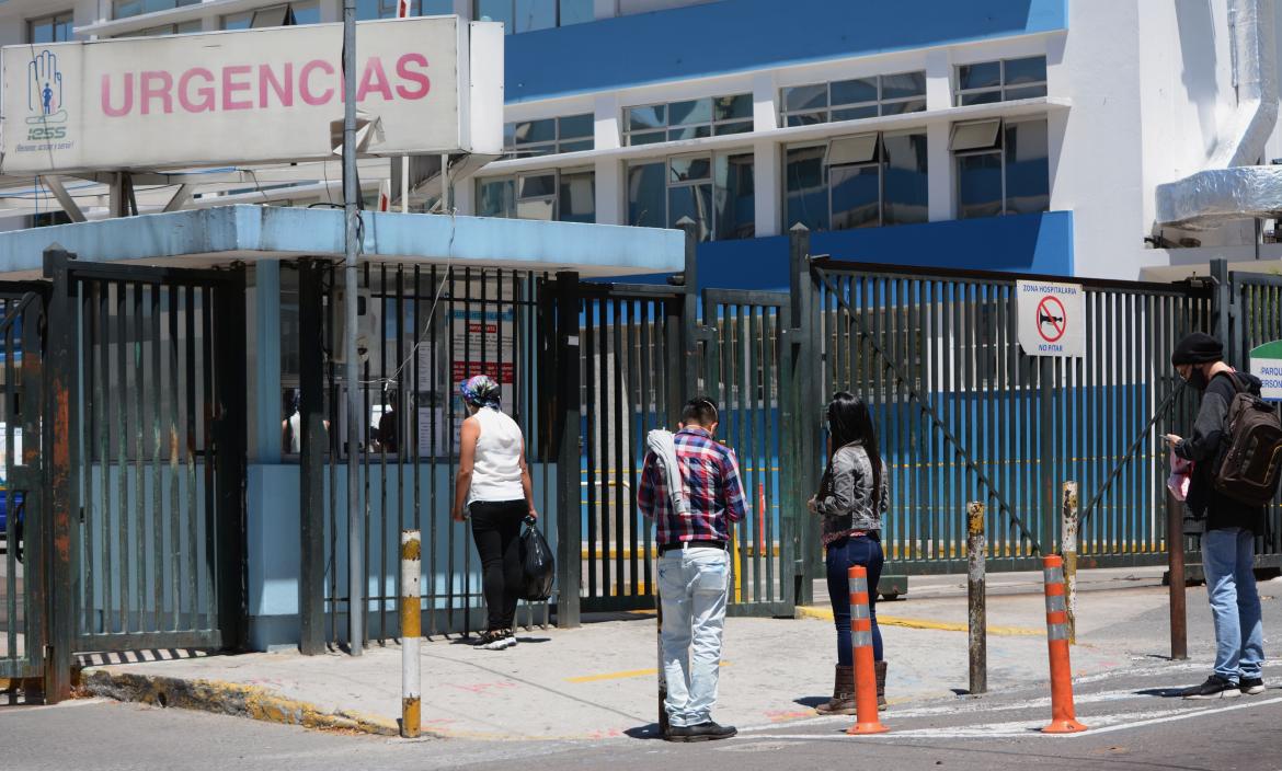 La víctima sería intervenida en el Hospital Carlos Andrade Marín (HCAM), del Instituto Ecuatoriano de Seguridad Social (IESS), en Quito.