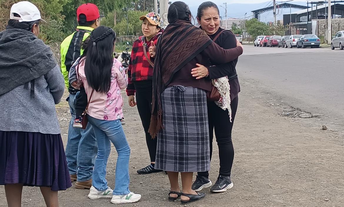 Familiares de víctimas de accidentes de tránsito en Cuenca.