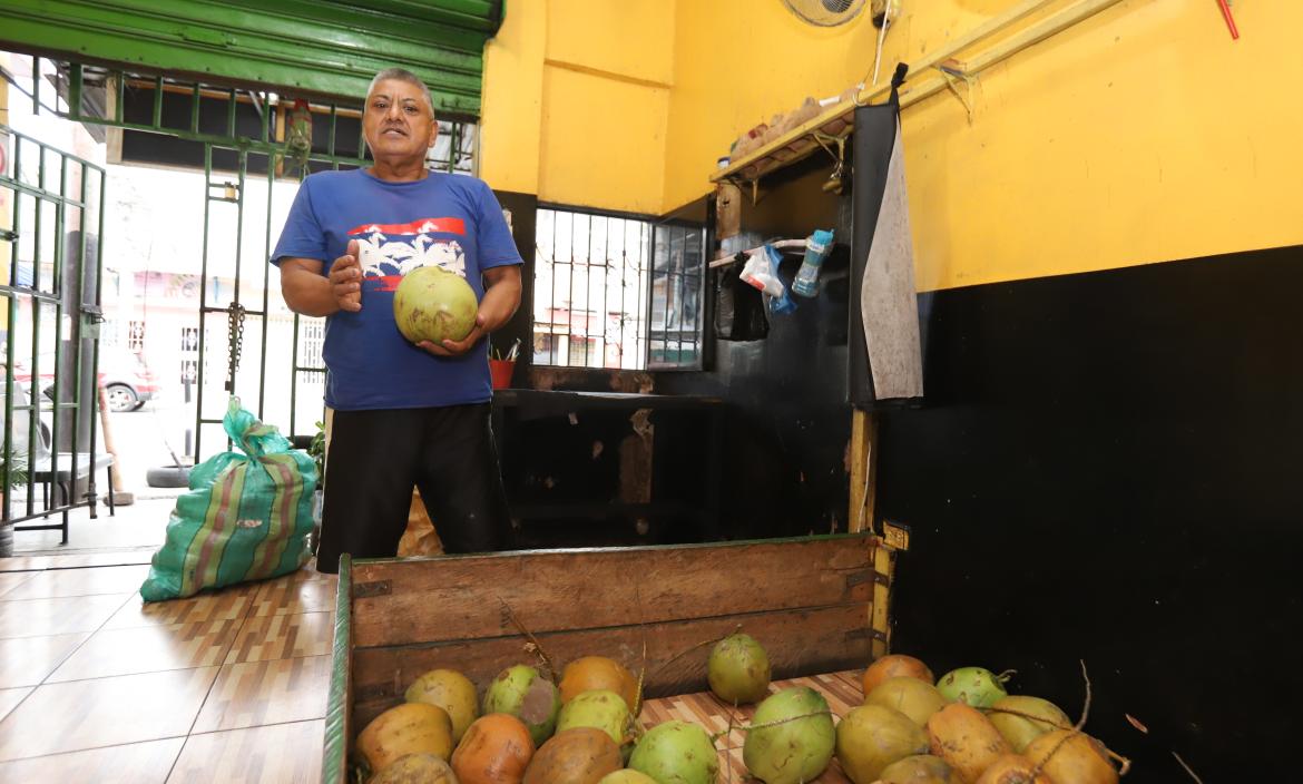 caseritos vendedor de cocos